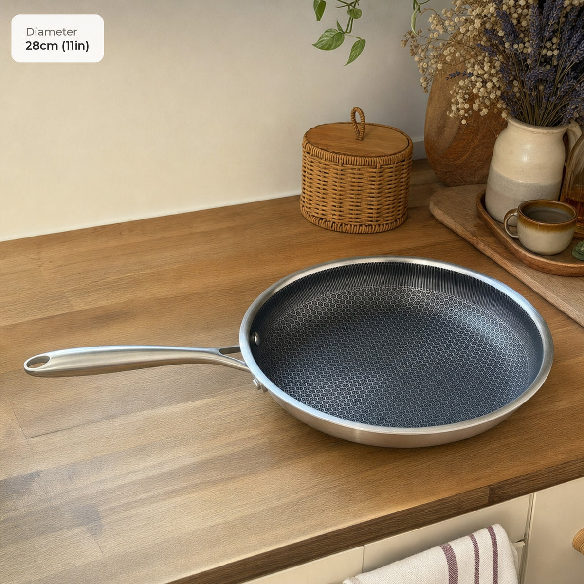 Verdelisse Stainless Steel Frying Pan dimensions: diameter 28cm (11in)